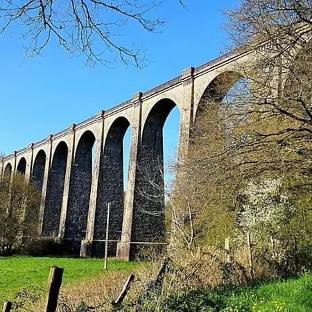L'Udon-Thani Gite De Groupe A 4 Min Du Puy Du Fou Les Épesses Exterior foto